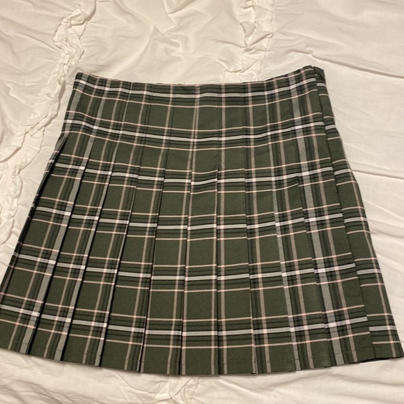 plaid green, pink, white midi skirt, great for easy styling. - Picture 2 of 3